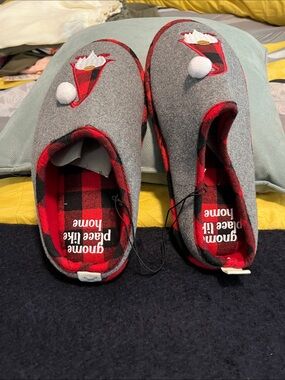 Cozy Gray & Red Plaid Holiday Slippers size 9 for adults